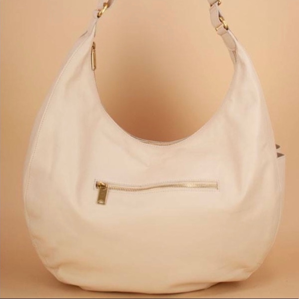 NWT Sseko Slouchy Crescent Bag in Alabaster Sheepskin